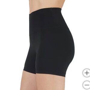 Reflex Women's High Rise Compression shorts - Black